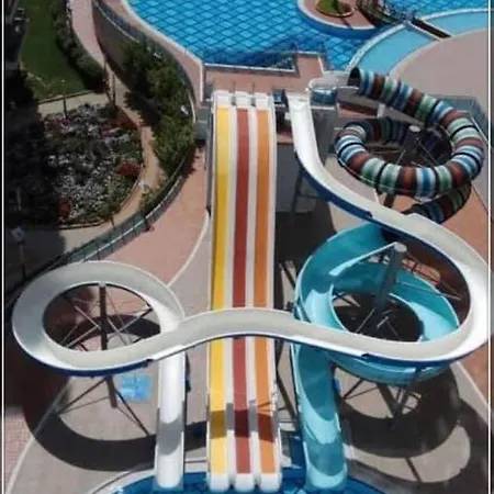 Azura Park Apartment